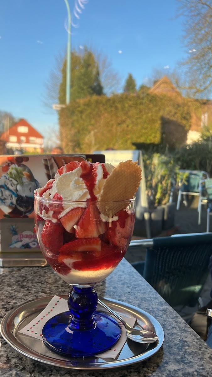 Eiscafe Sarda - Photo 3