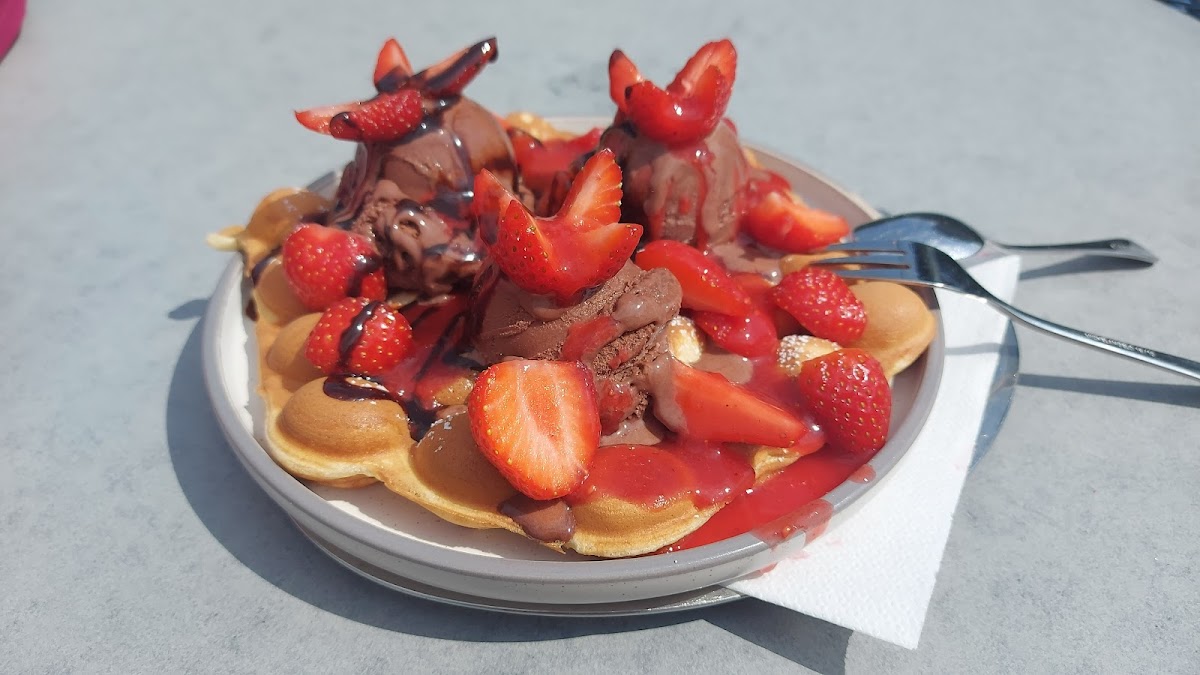Eiscafe Sarda - Photo 5