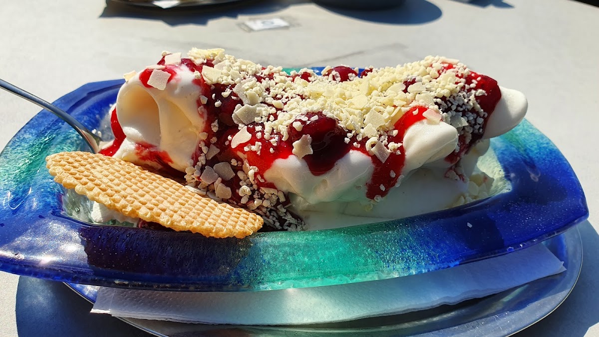 Eiscafe Sarda - Photo 8