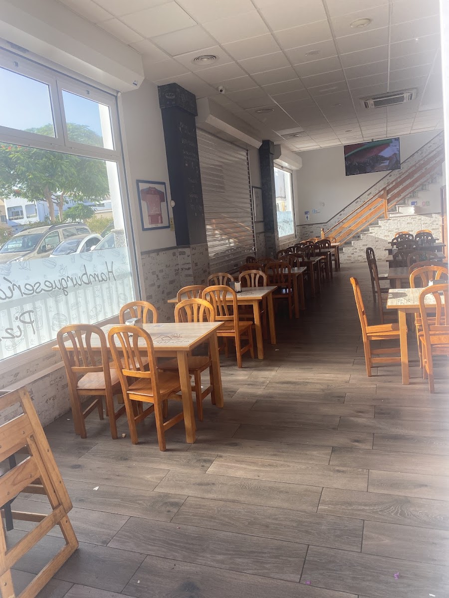 Ca'Mario hamburguesería - Photo 4