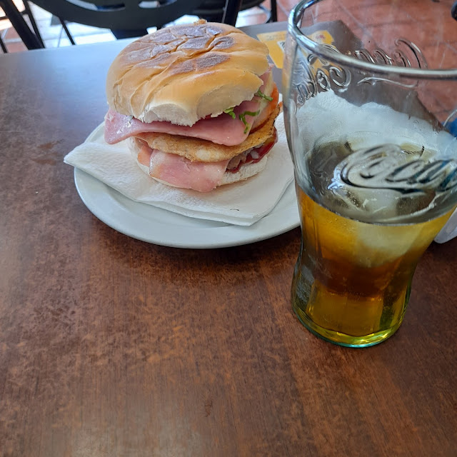 Hamburguesa CA Mario