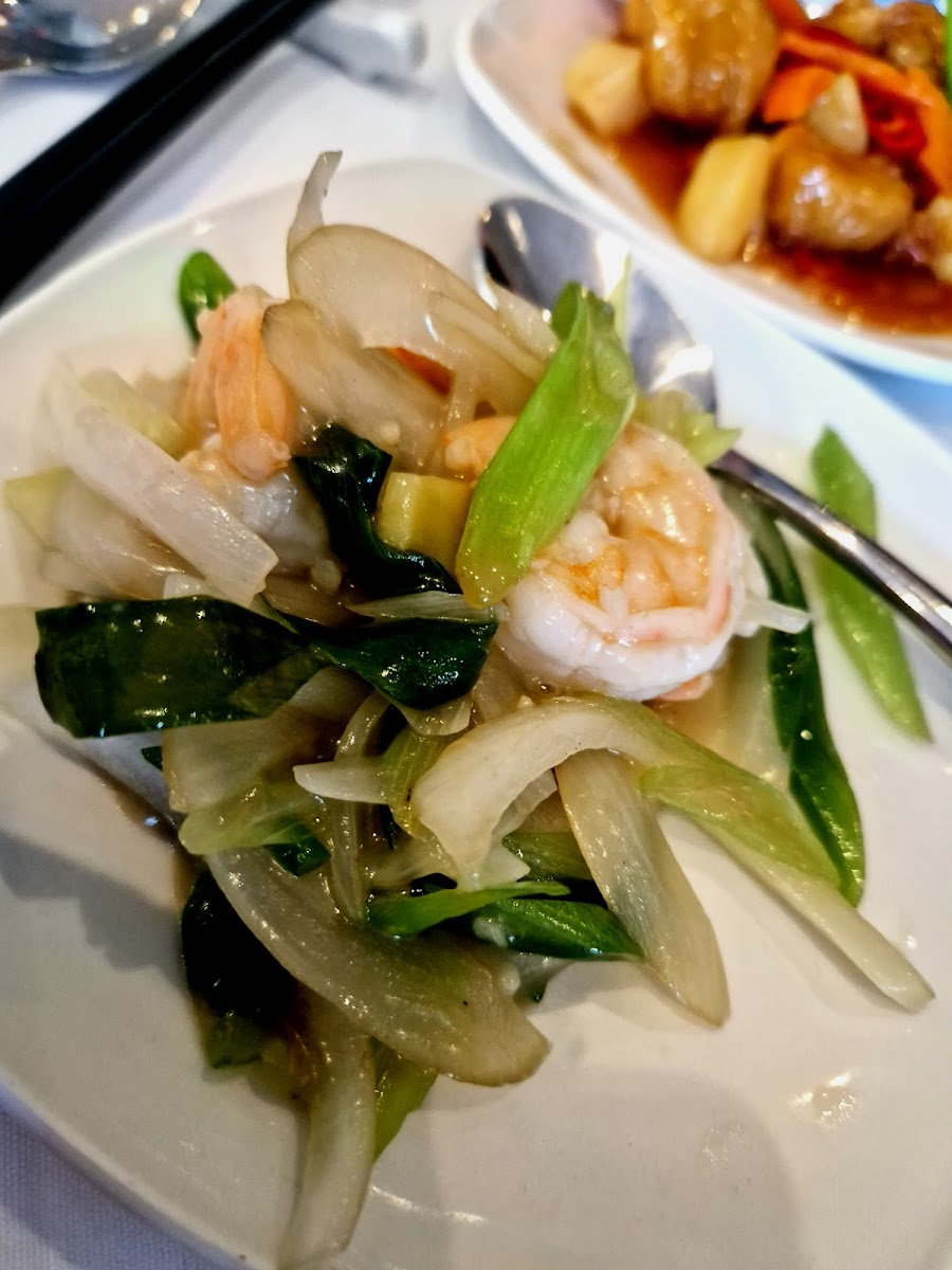 Danny's Restaurant - Photo 9