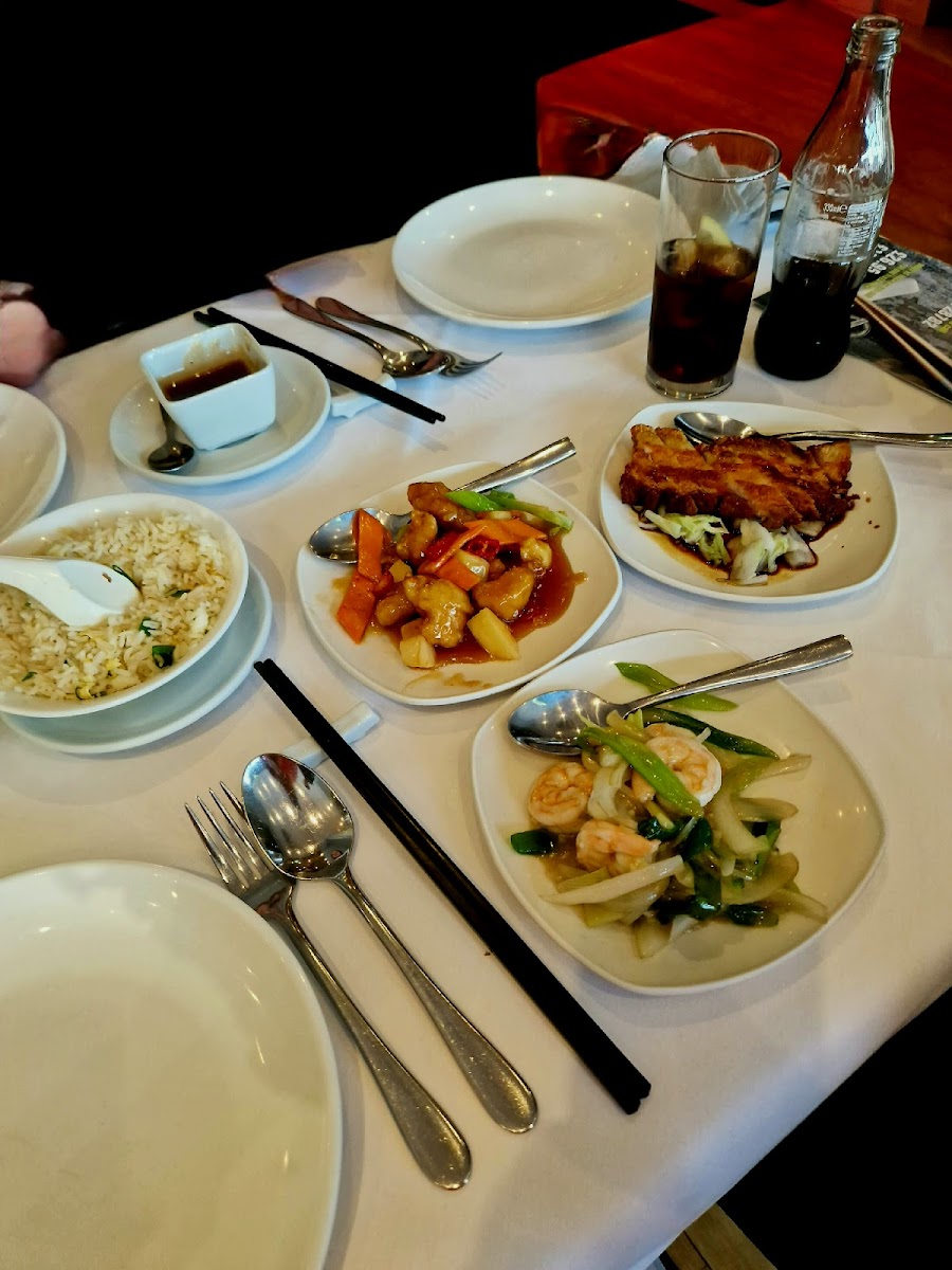 Danny's Restaurant - Photo 4