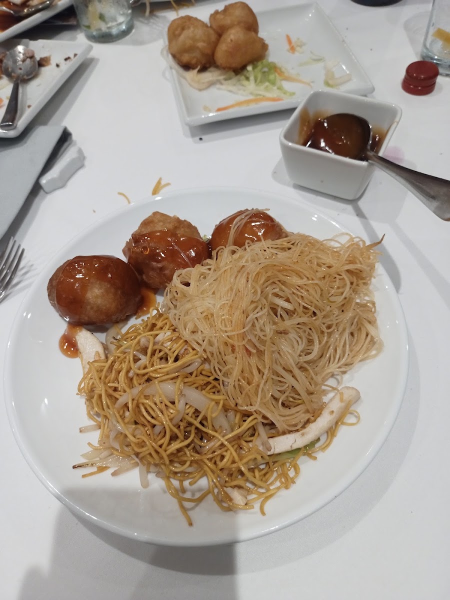 Danny's Restaurant - Photo 6