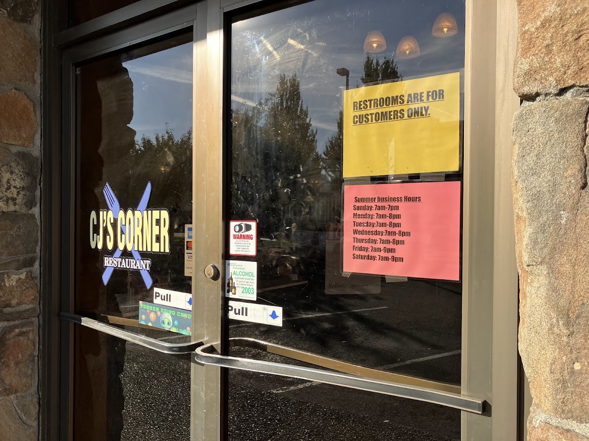 CJ's Corner Restaurant - Photo 4