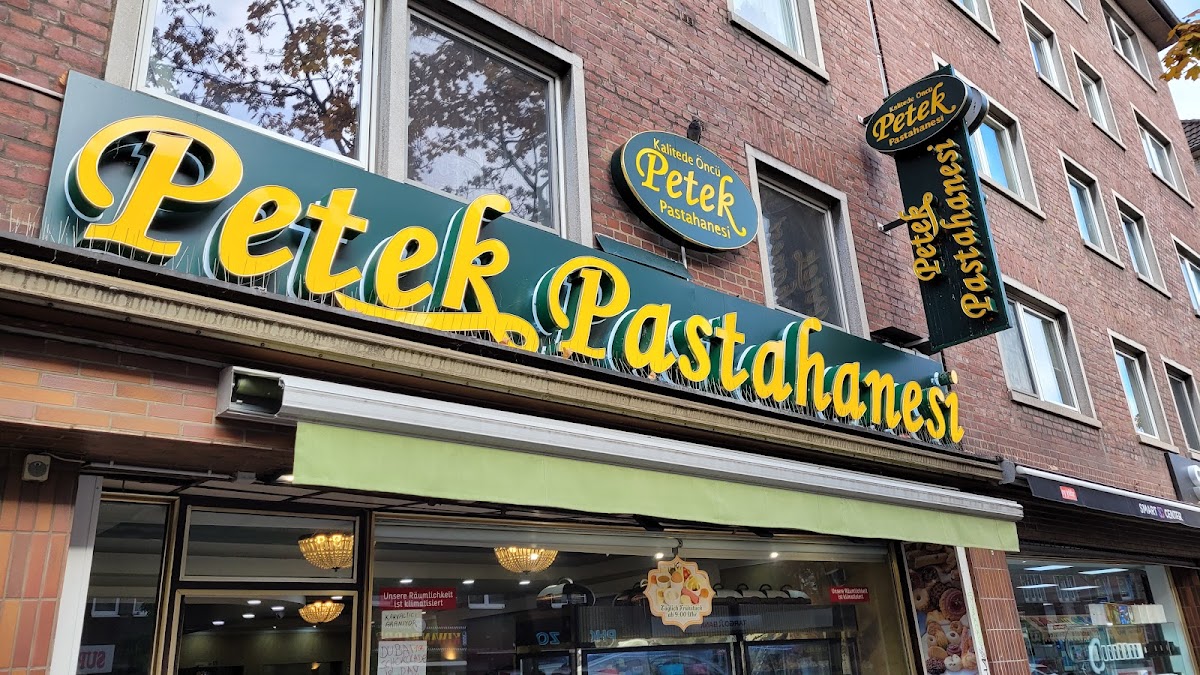 Petek Pastanesi