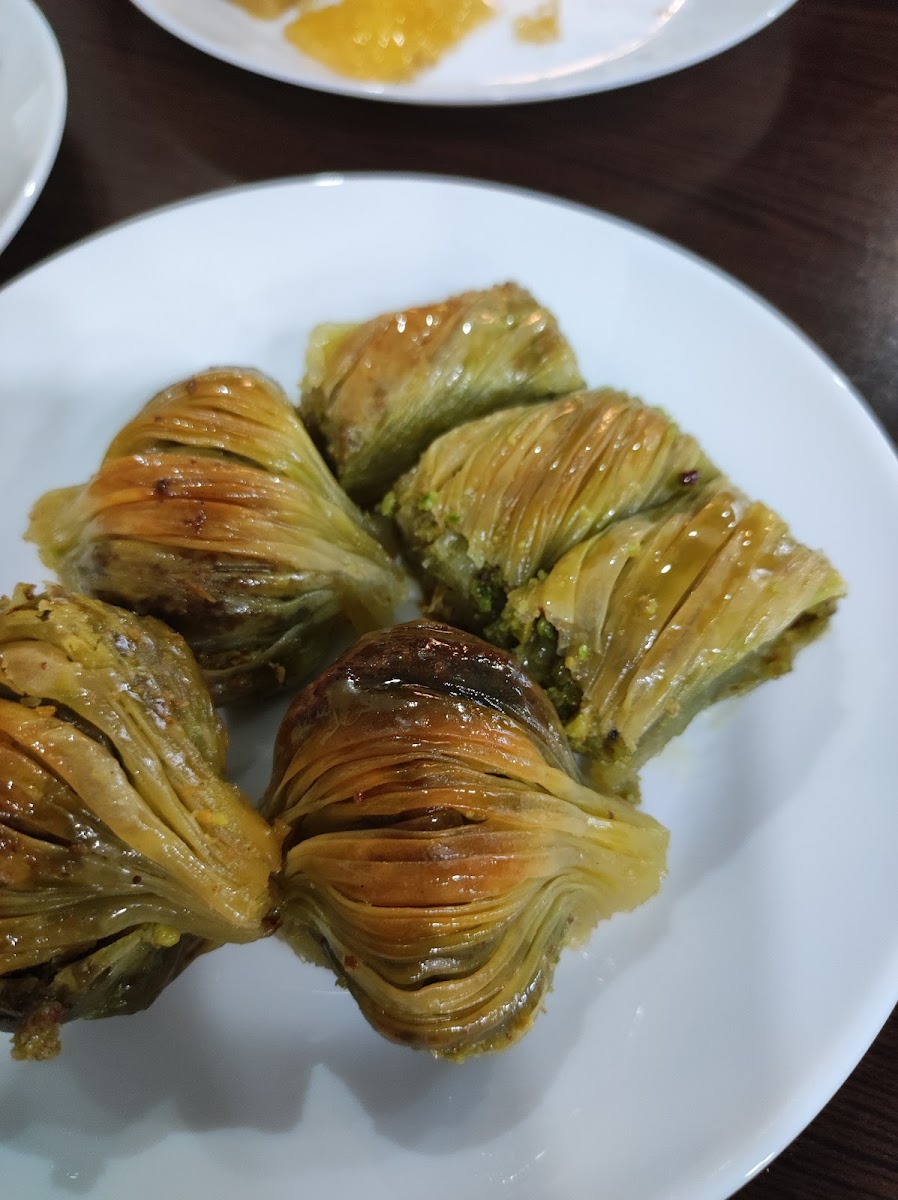 Petek Pastanesi - Photo 4