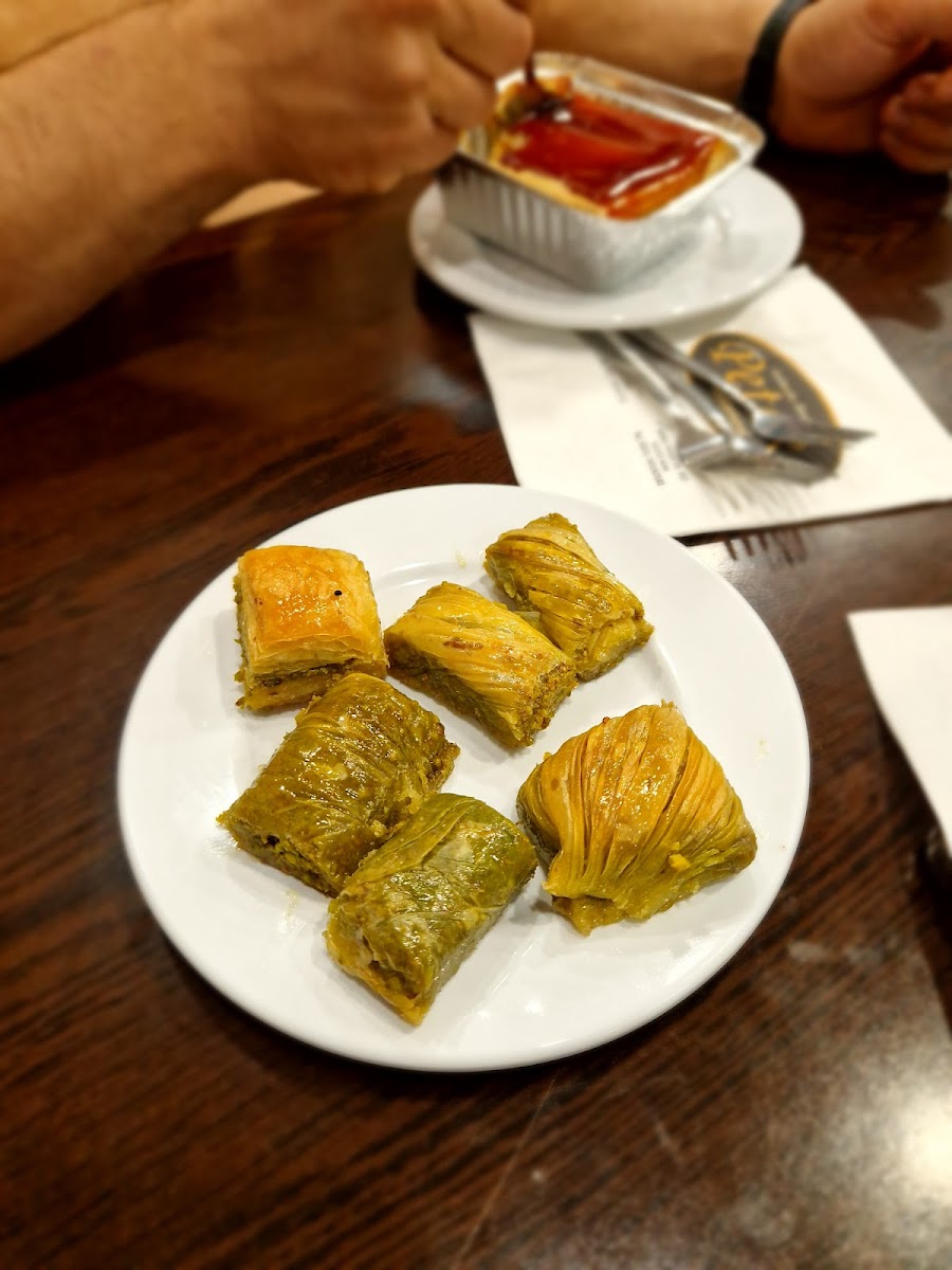 Petek Pastanesi - Photo 8