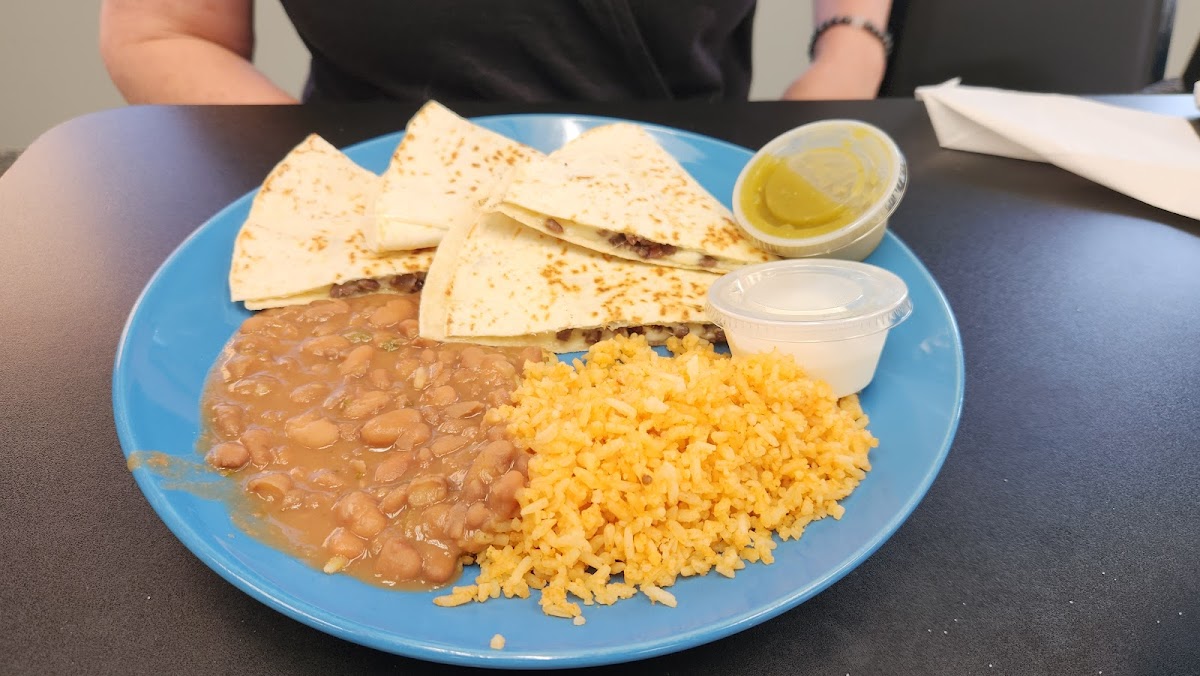 BORIMEX RESTAURANT LLC - Photo 2