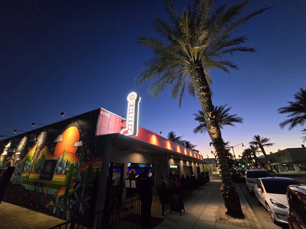Indio Taphouse - Photo 2