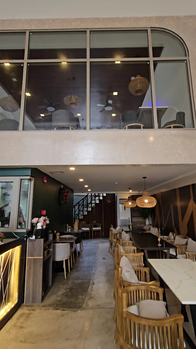 Olly's Cafe and Restaurant - Photo 1