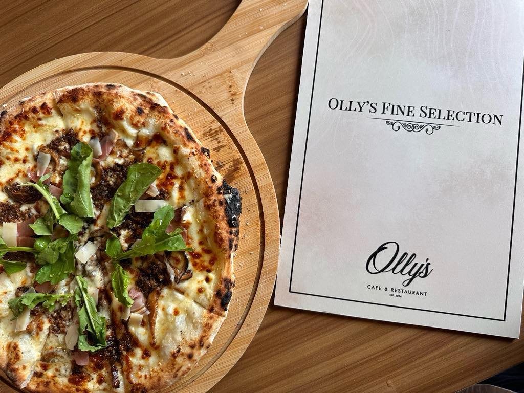 Olly's Cafe and Restaurant - Photo 5