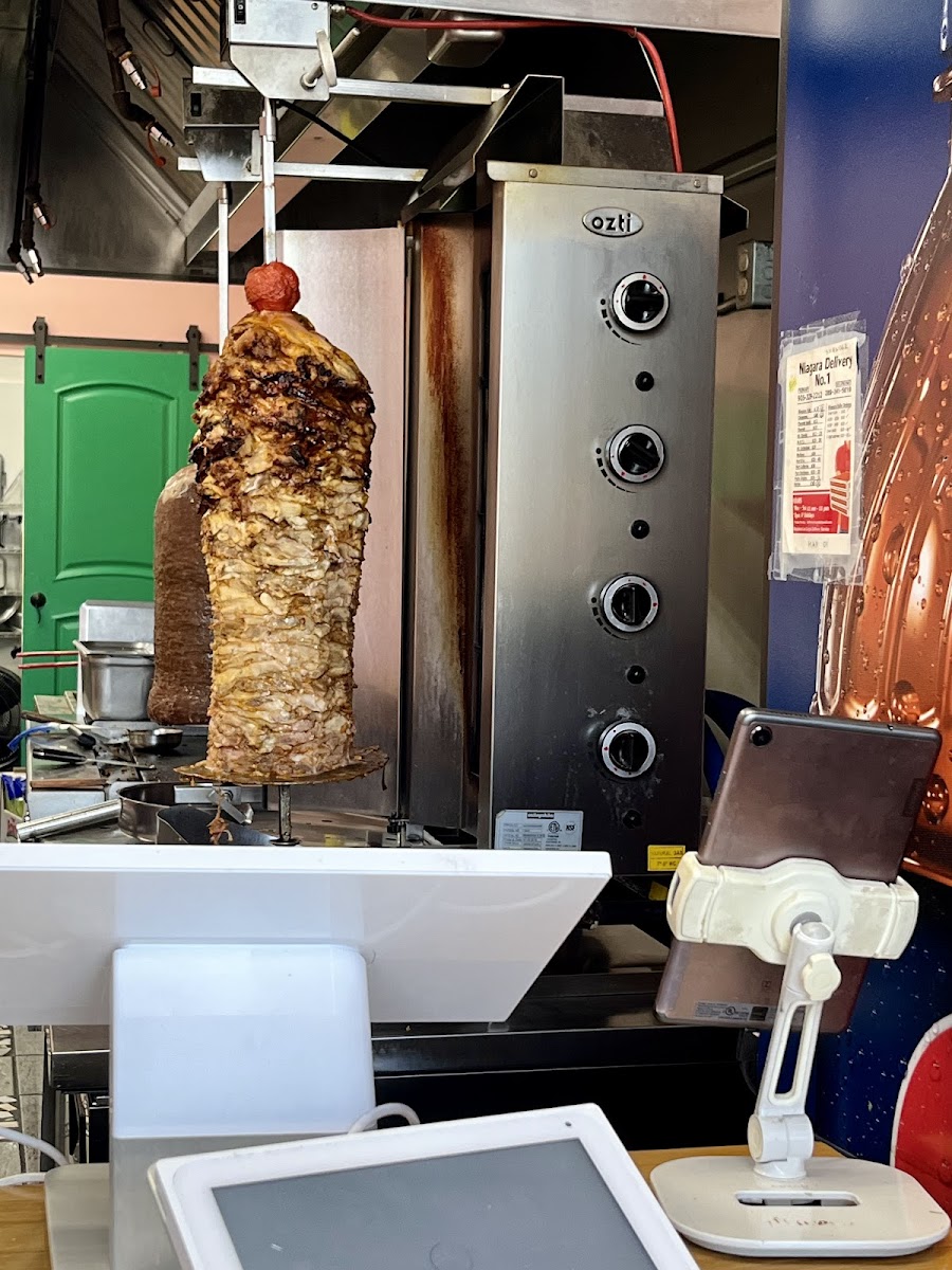 Hijabeez Shawarma & Falafel House - Photo 6