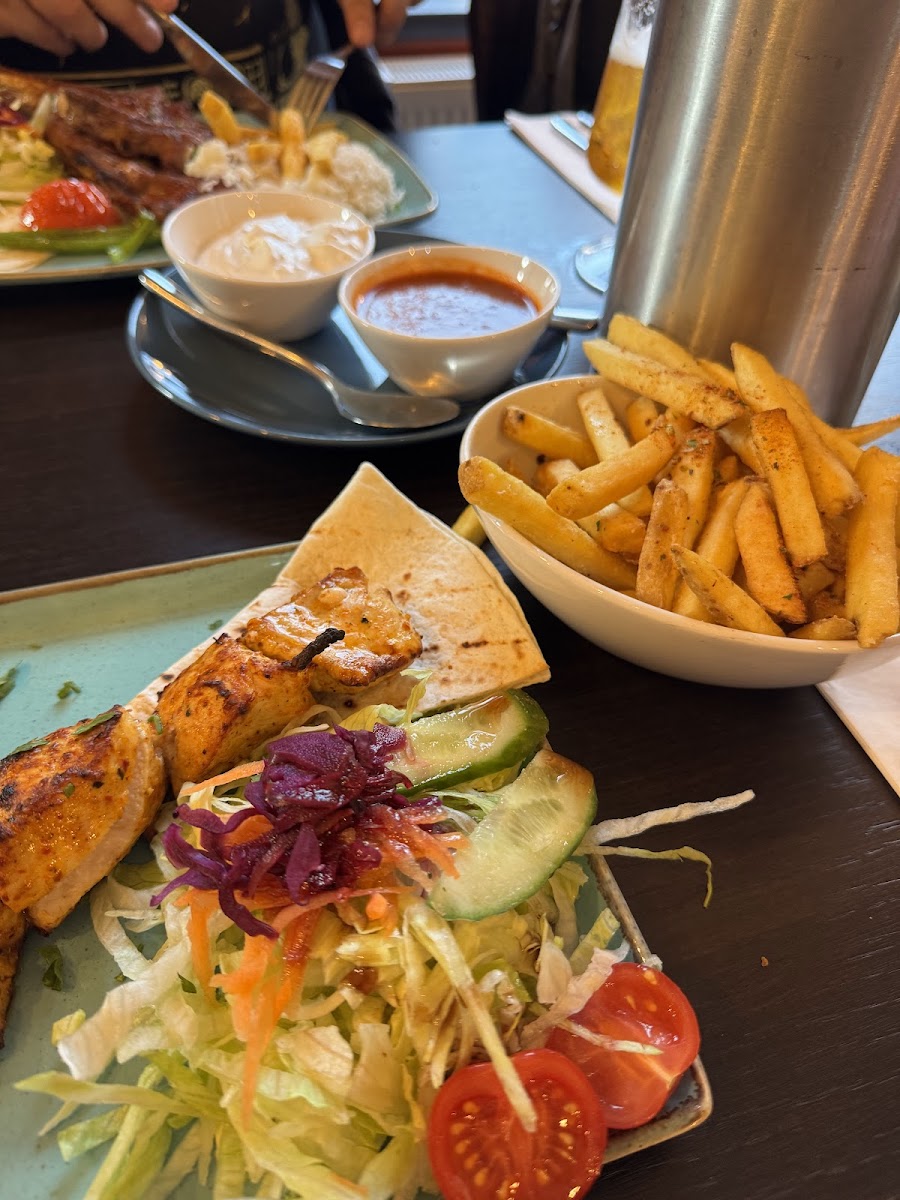 Yaprak Grill Tyldesley - Photo 2