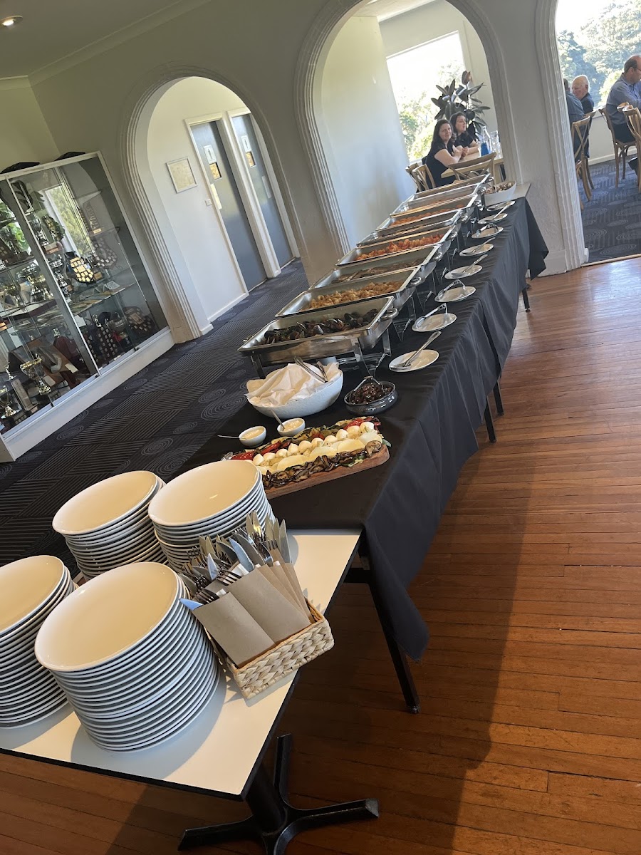 Amici Family Bistro