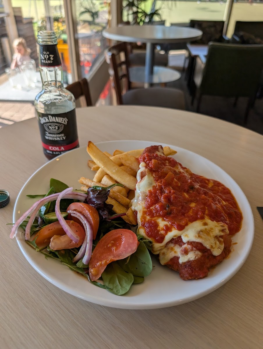 Amici Family Bistro - Photo 2