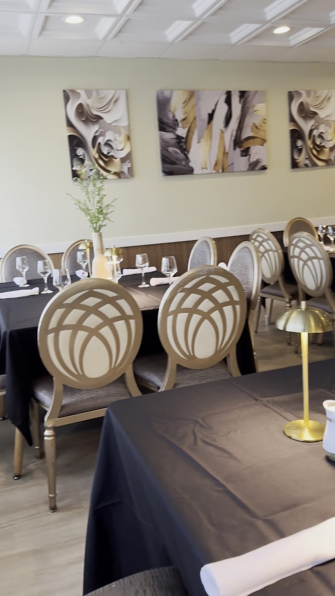 Rock Bistro Steakhouse - Photo 1