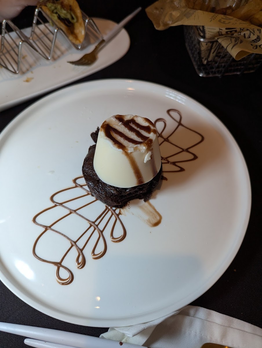 Rock Bistro Steakhouse - Photo 3