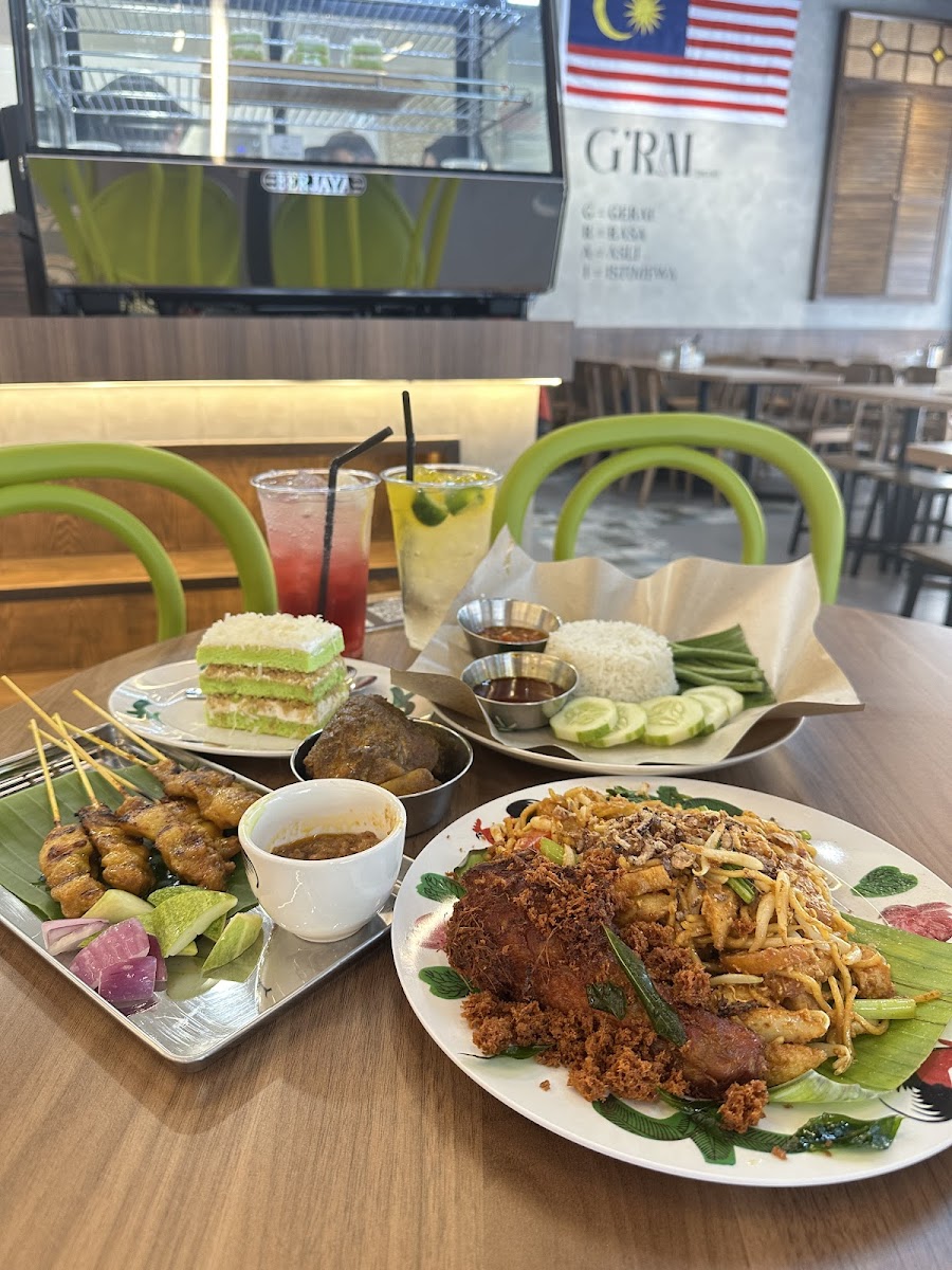 Grai Warung • Kota Damansara - Photo 5