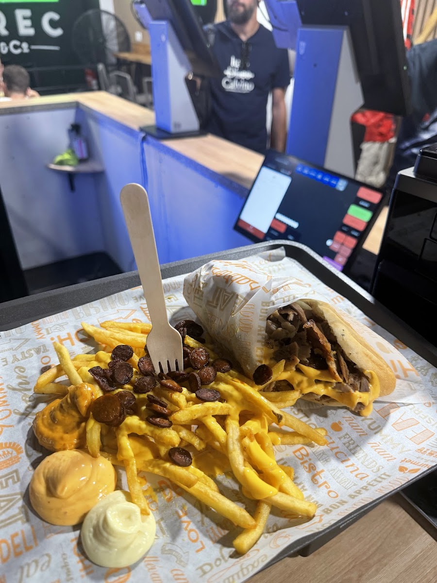 Grec And Co - Photo 2