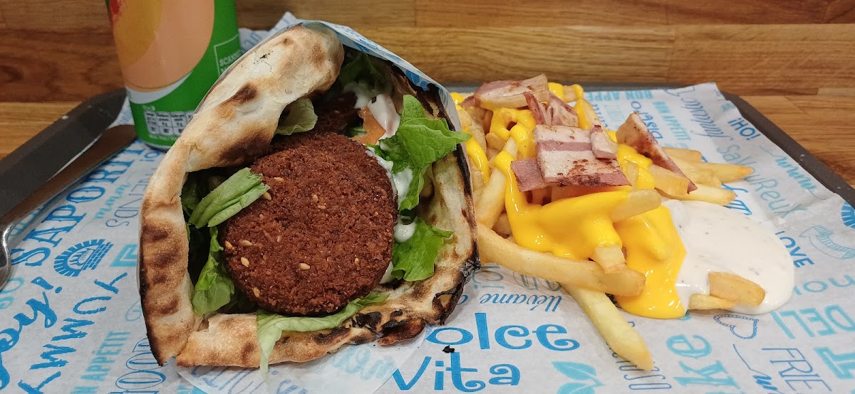 Grec And Co - Photo 3