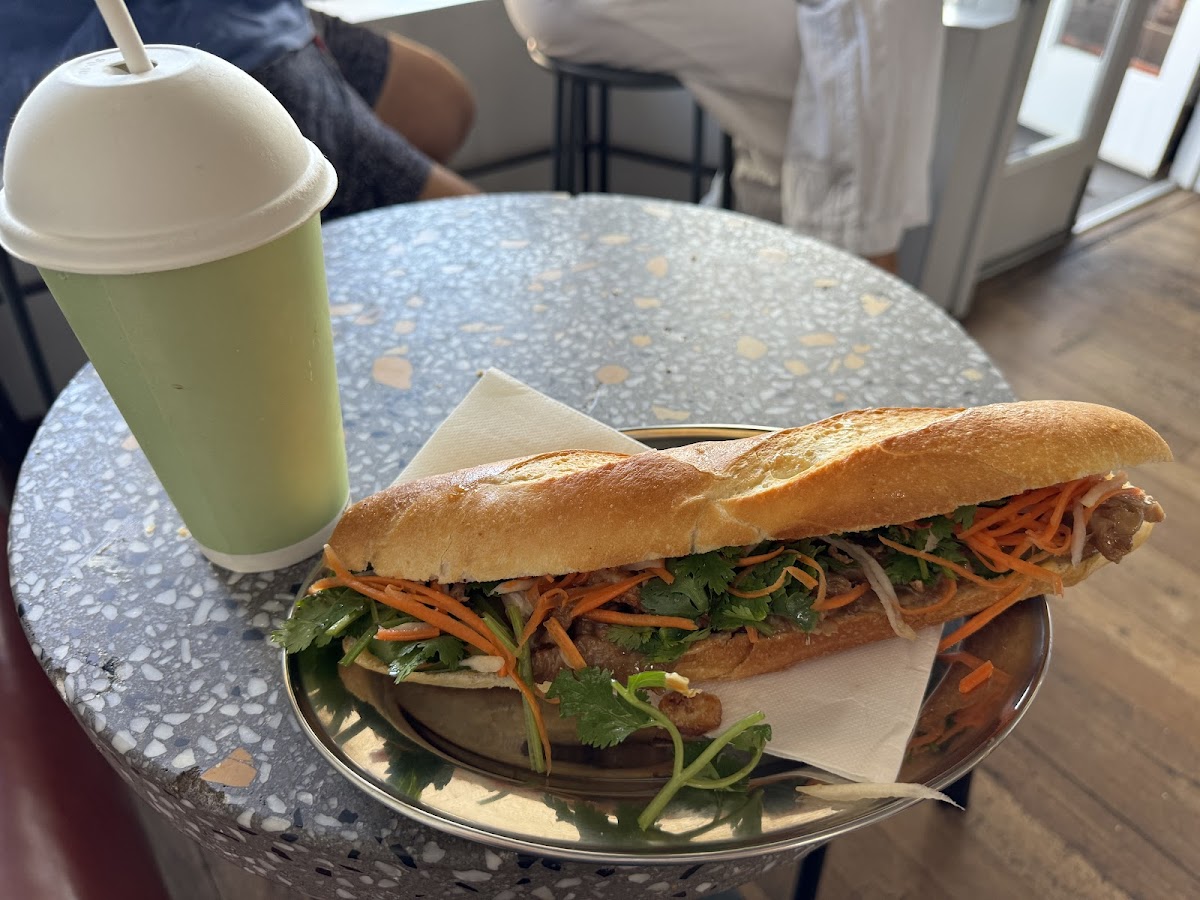 Newin Banh Mi and Coffee Bar - Photo 4