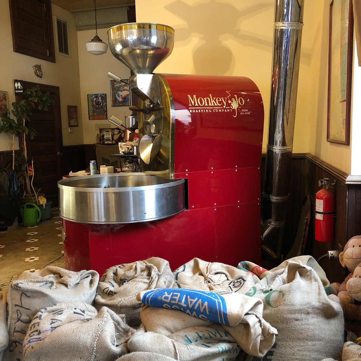 Monkey Joe Roasting Company - Photo 8