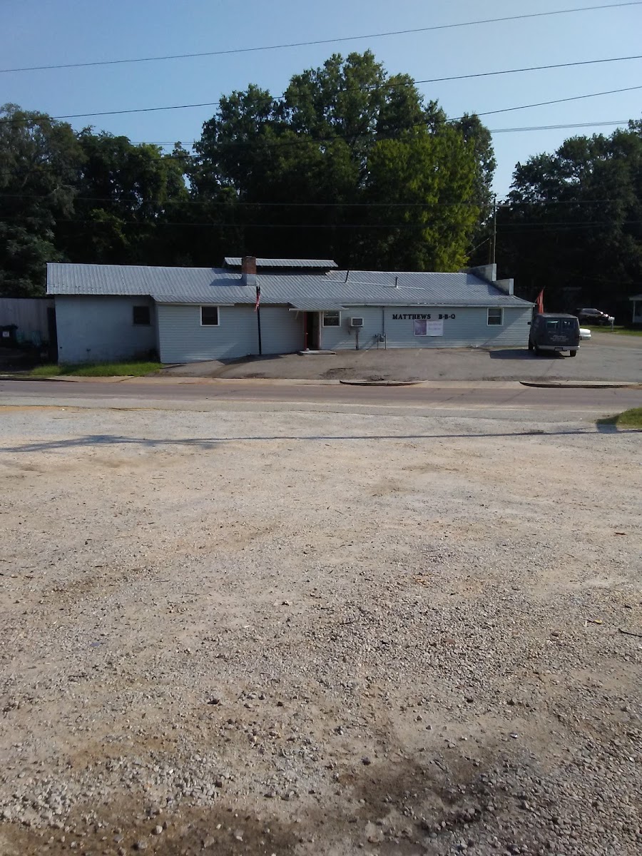 Matthews Oak & Hickory BBQ - Photo 6