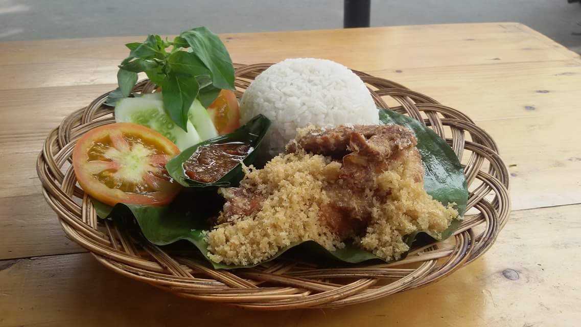 Ayam Kremes Pak Yudi - Photo 1