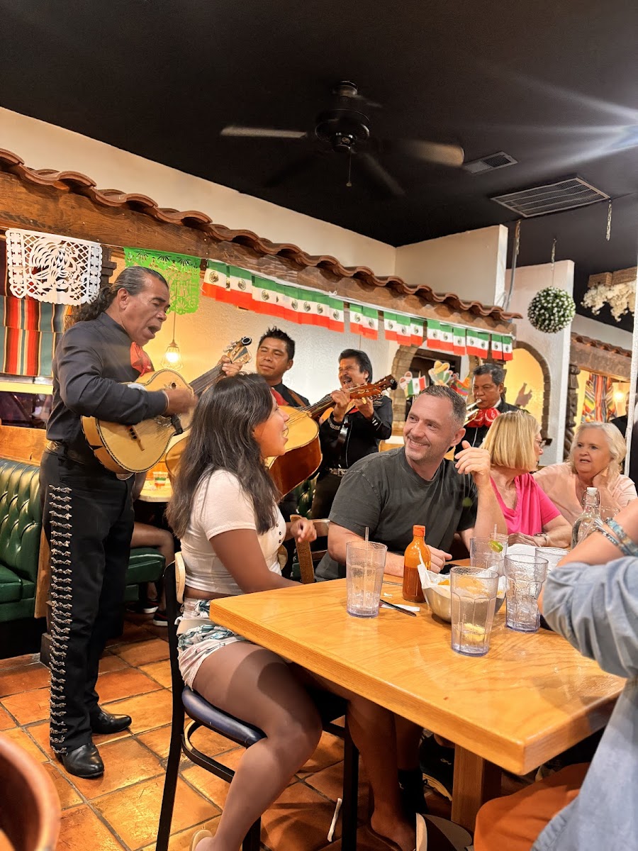 Dos Aguas Mexican Grill & Bar