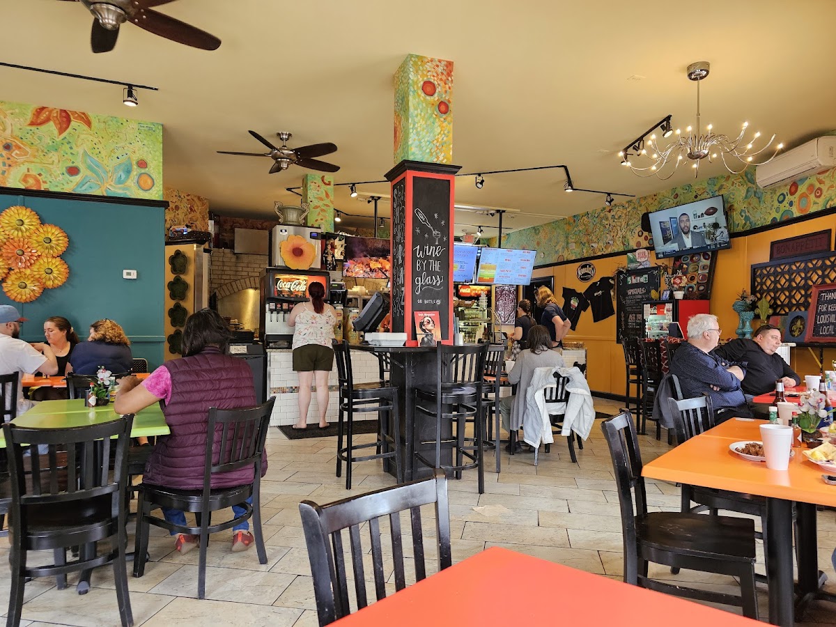 Shiraz Mediterranean Grill - Photo 3