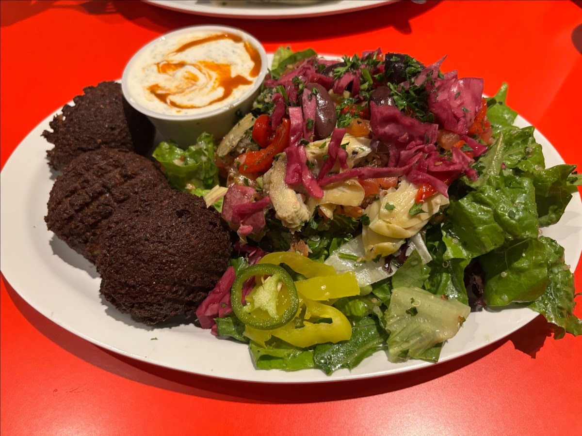 Shiraz Mediterranean Grill - Photo 5