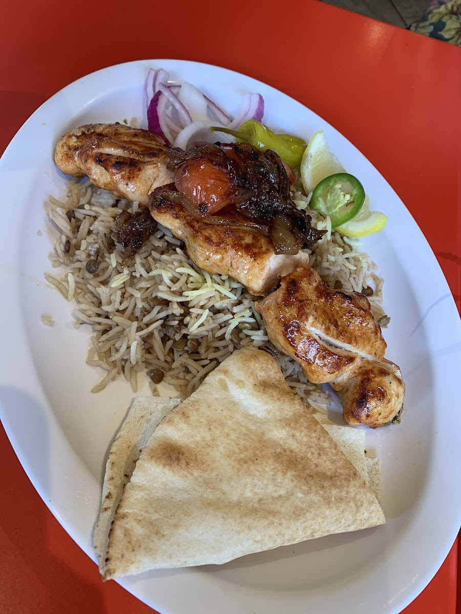 Shiraz Mediterranean Grill - Photo 6
