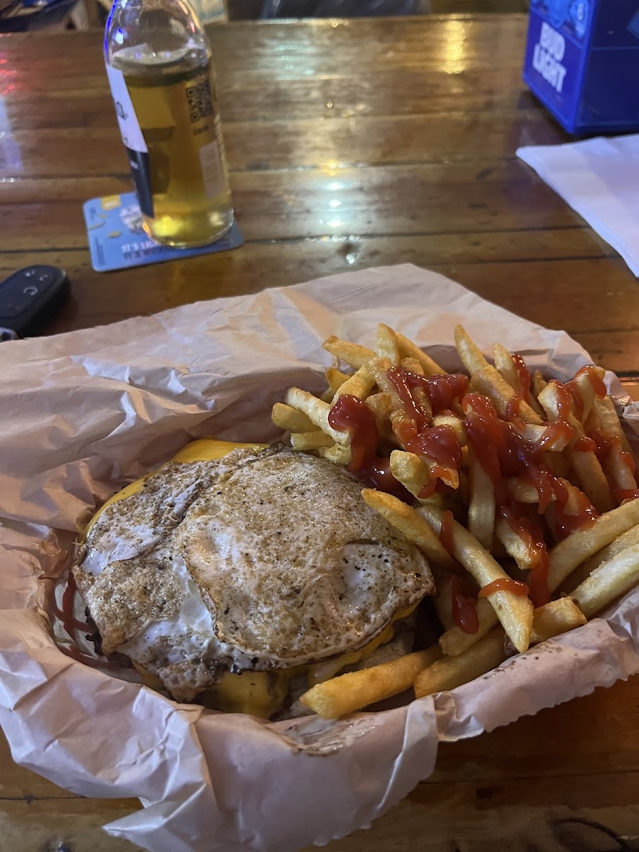 West Coast Saloon - Photo 1