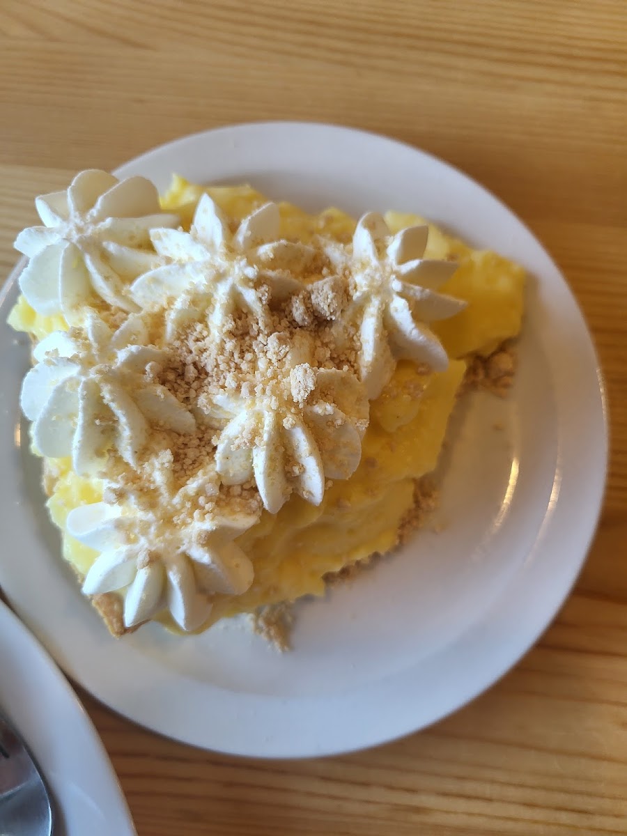 Country Cousins Restaurant - Photo 8