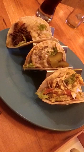 Tacos del mundo - Photo 1