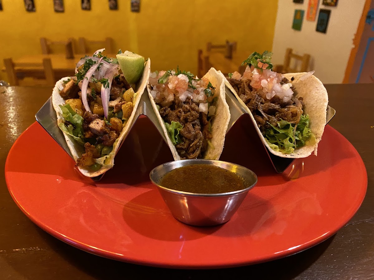 Tacos del mundo - Photo 2