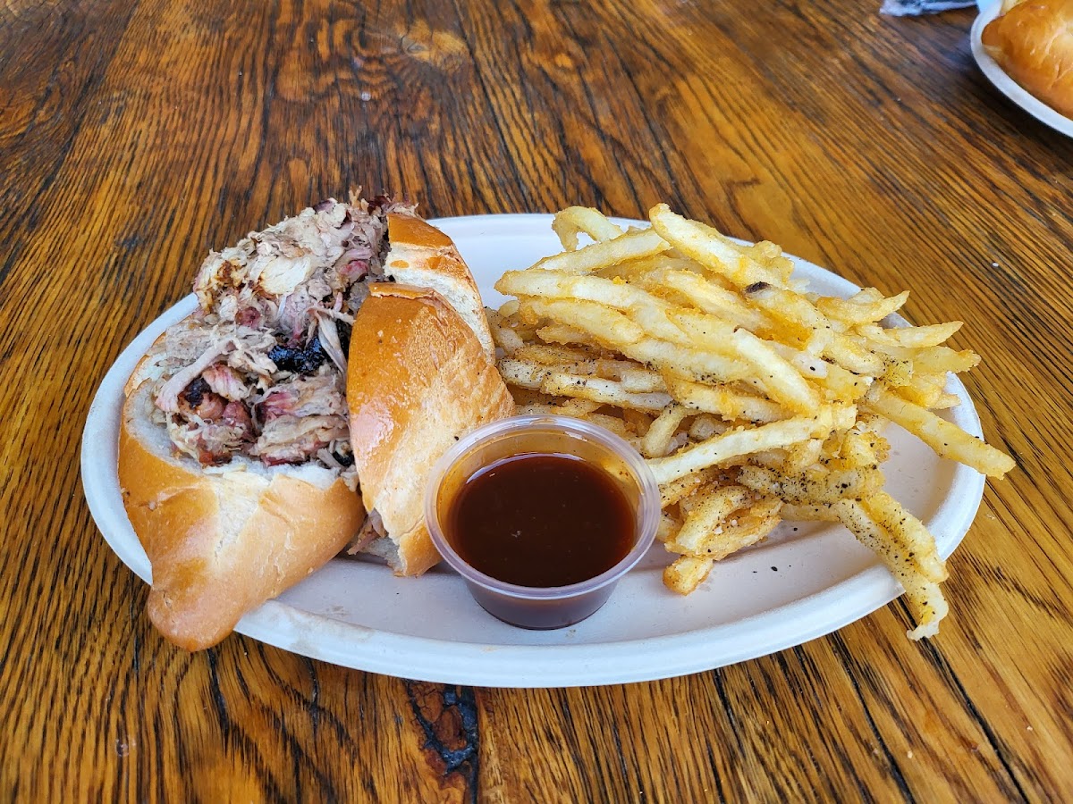 Grand Ole BBQ PETCO PARK - Photo 4