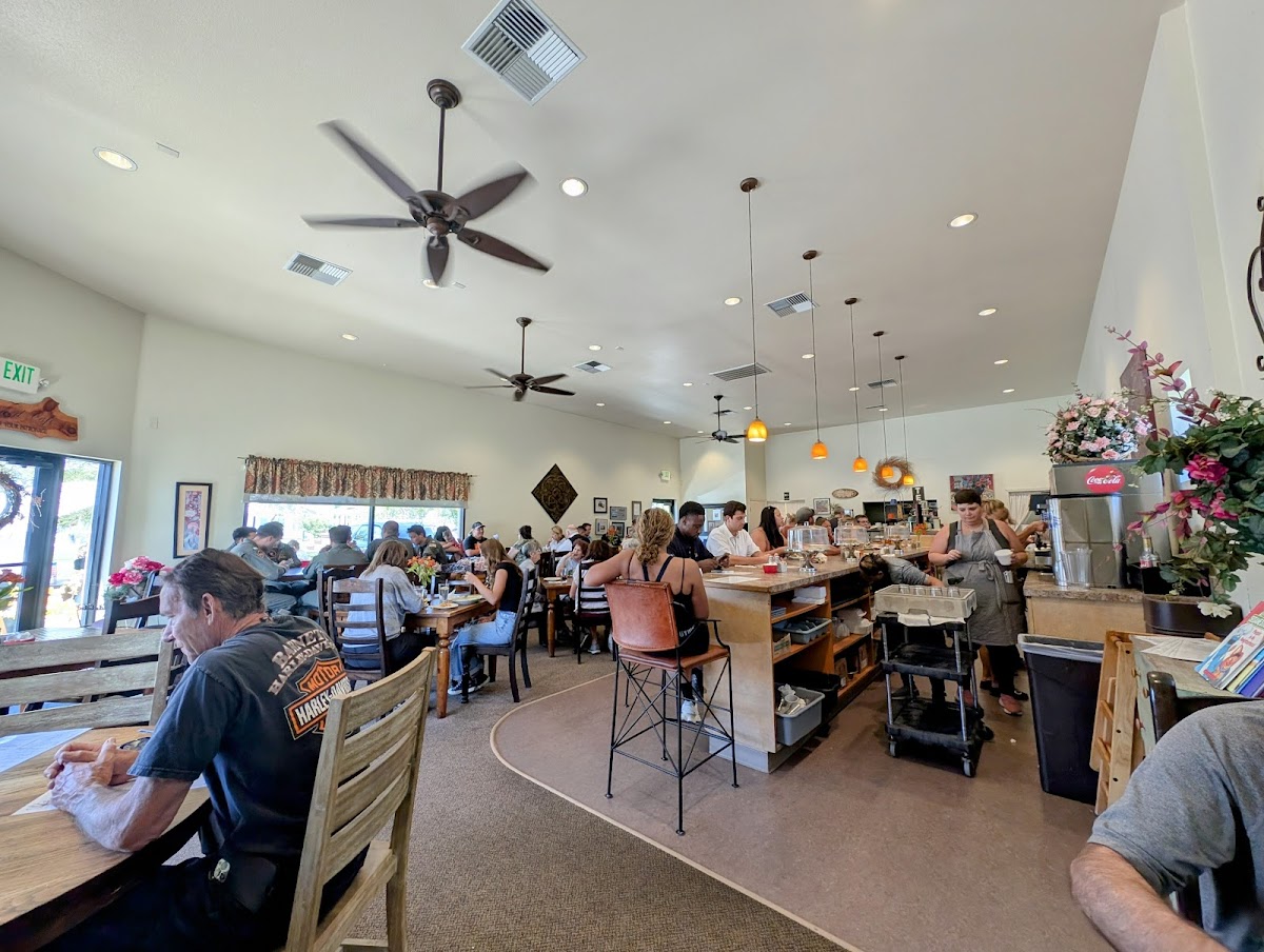 The Courtyard Cafe & Bakery - Photo 2