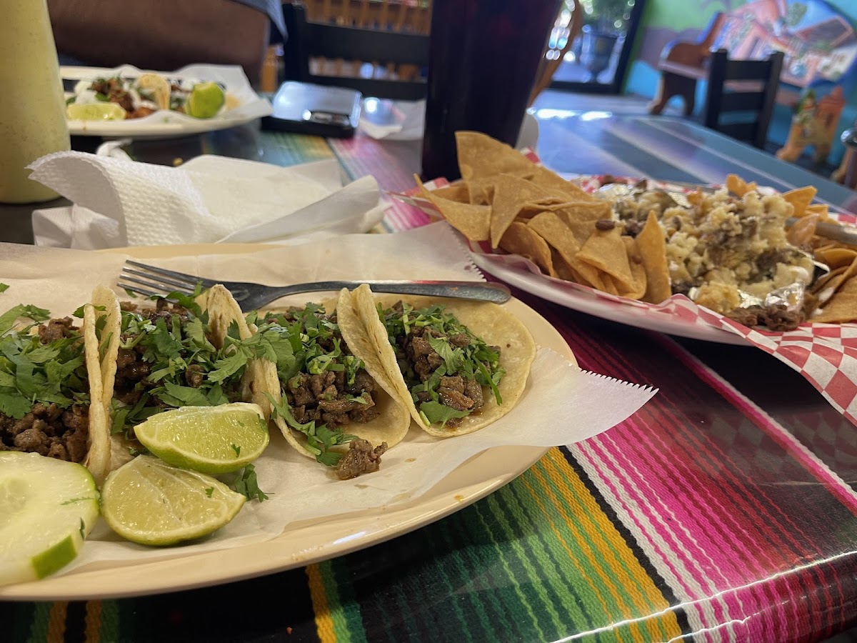 El chilango taqueria - Photo 9