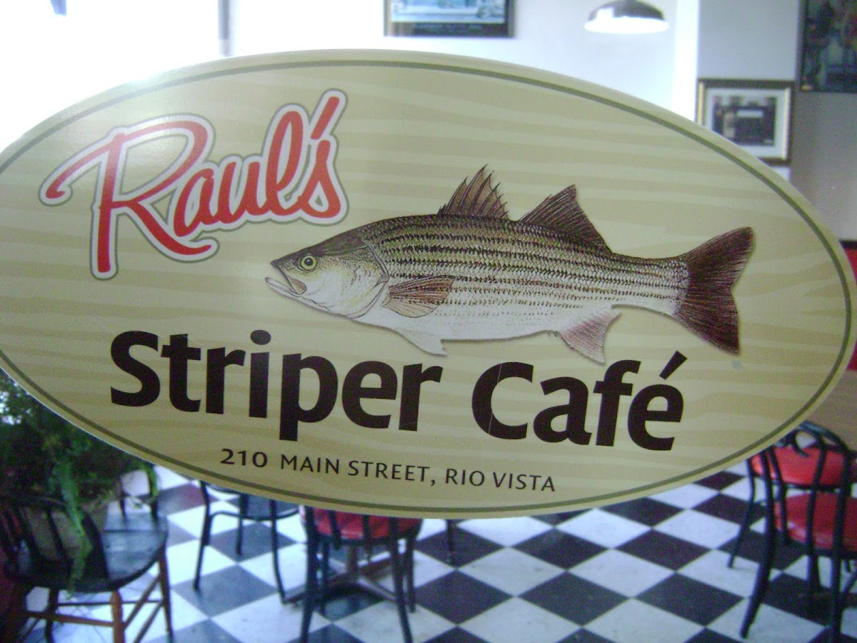 Raul's Striper Cafe - Photo 4