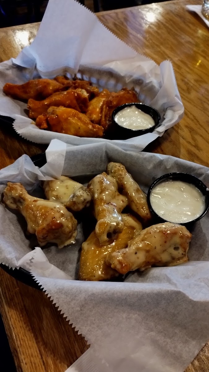 Lakes Sports Bar & Grill - Photo 5