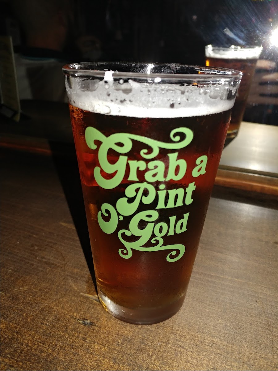 Houligans Irish Pub - Photo 1