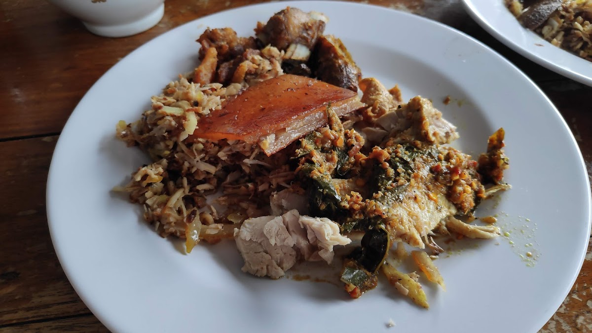 Warung Babi Guling Penatih I Nyoman Siring - Photo 5