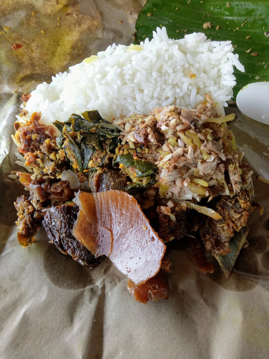 Warung Babi Guling Penatih I Nyoman Siring - Photo 6