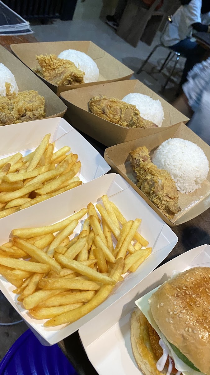 RIMBOZZ CHICKEN And BURGER - Photo 8