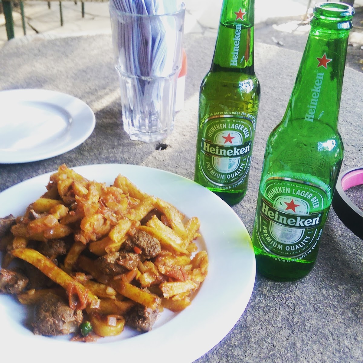 The Grassy Knoll Bar & Restaurant - Photo 7