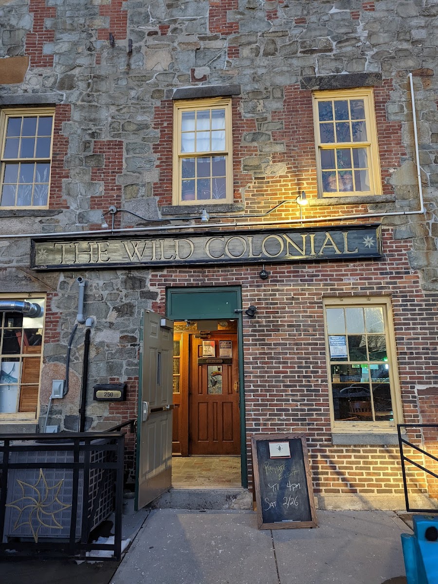Wild Colonial Tavern - Photo 4