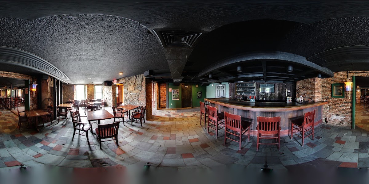 Wild Colonial Tavern - Photo 8