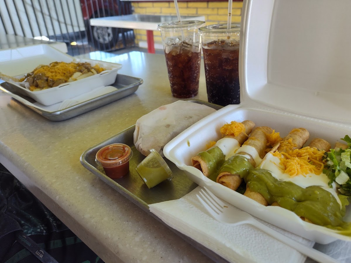 Lamberto's Mexican Food - Photo 6